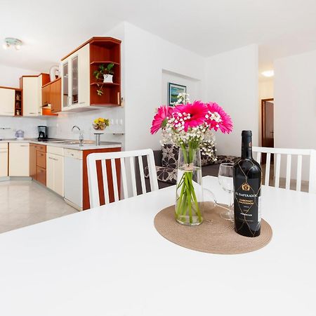 Apartments Sandra โรวีน ภายนอก รูปภาพ