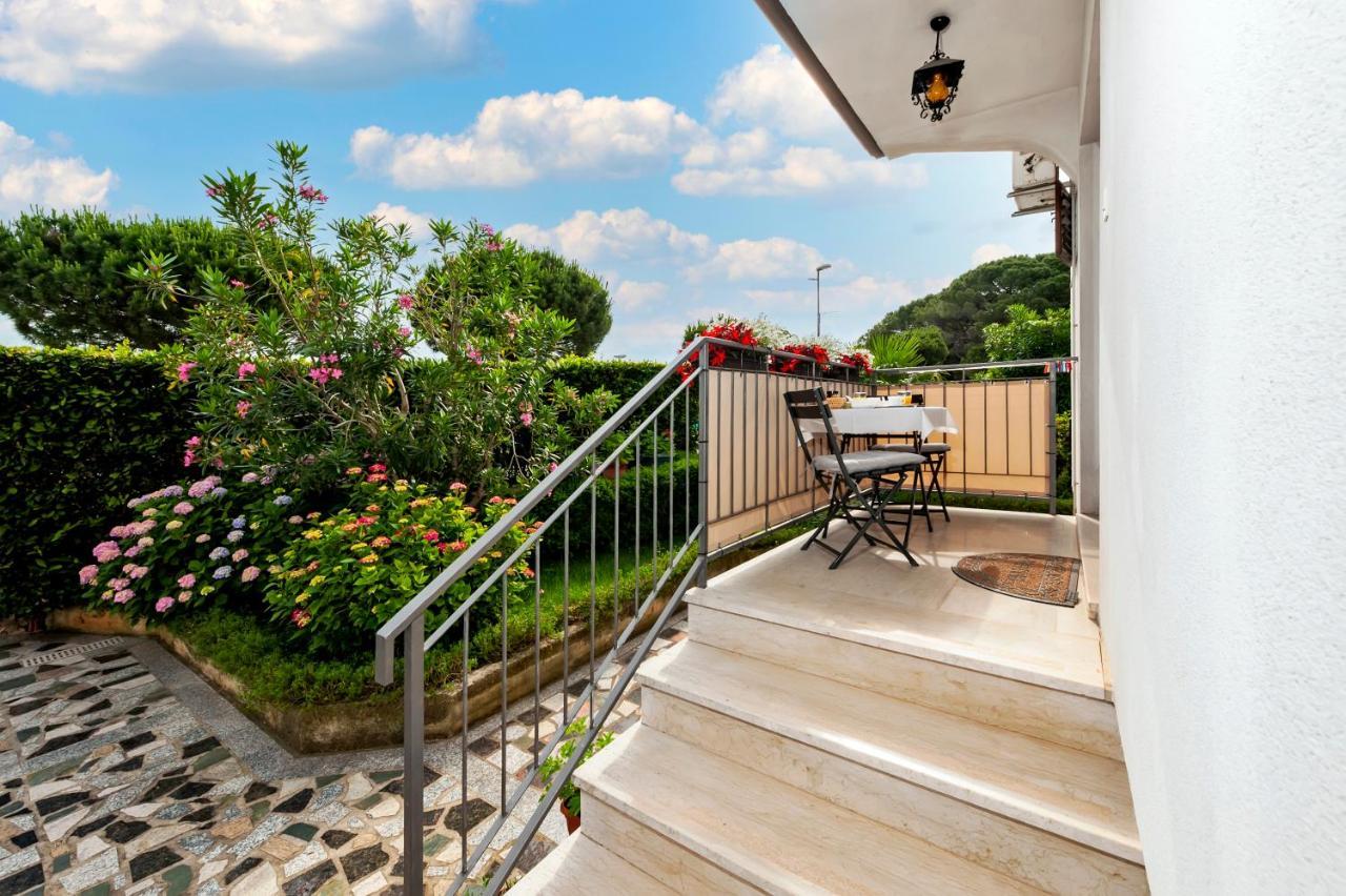 Apartments Sandra โรวีน ภายนอก รูปภาพ