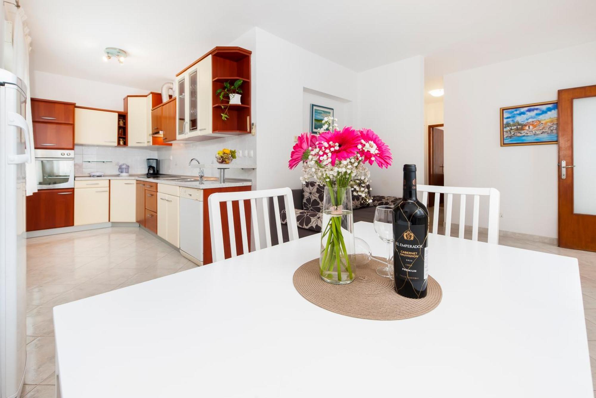 Apartments Sandra โรวีน ภายนอก รูปภาพ