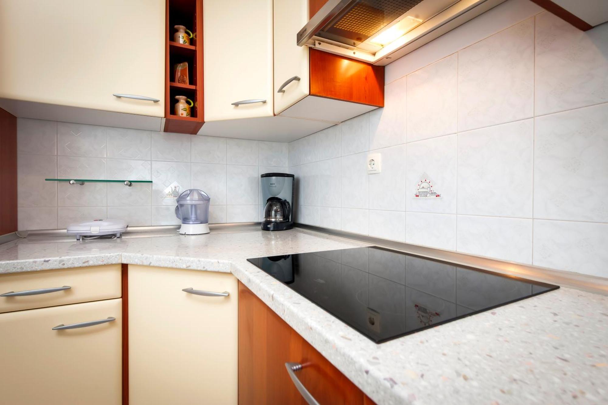 Apartments Sandra โรวีน ภายนอก รูปภาพ